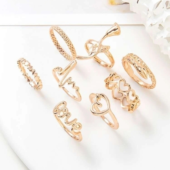 8 piece Stylish Ring set - Picture 3 of 4